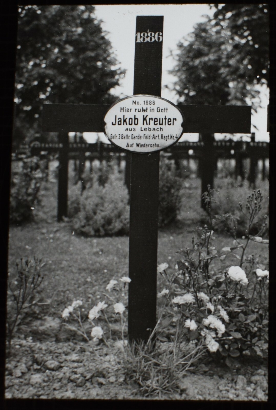 Magic Lantern Slide WW1 GRAVE OF JAKOB KREUTER MONTAY IWG C1935 VINTAGE PHOTO