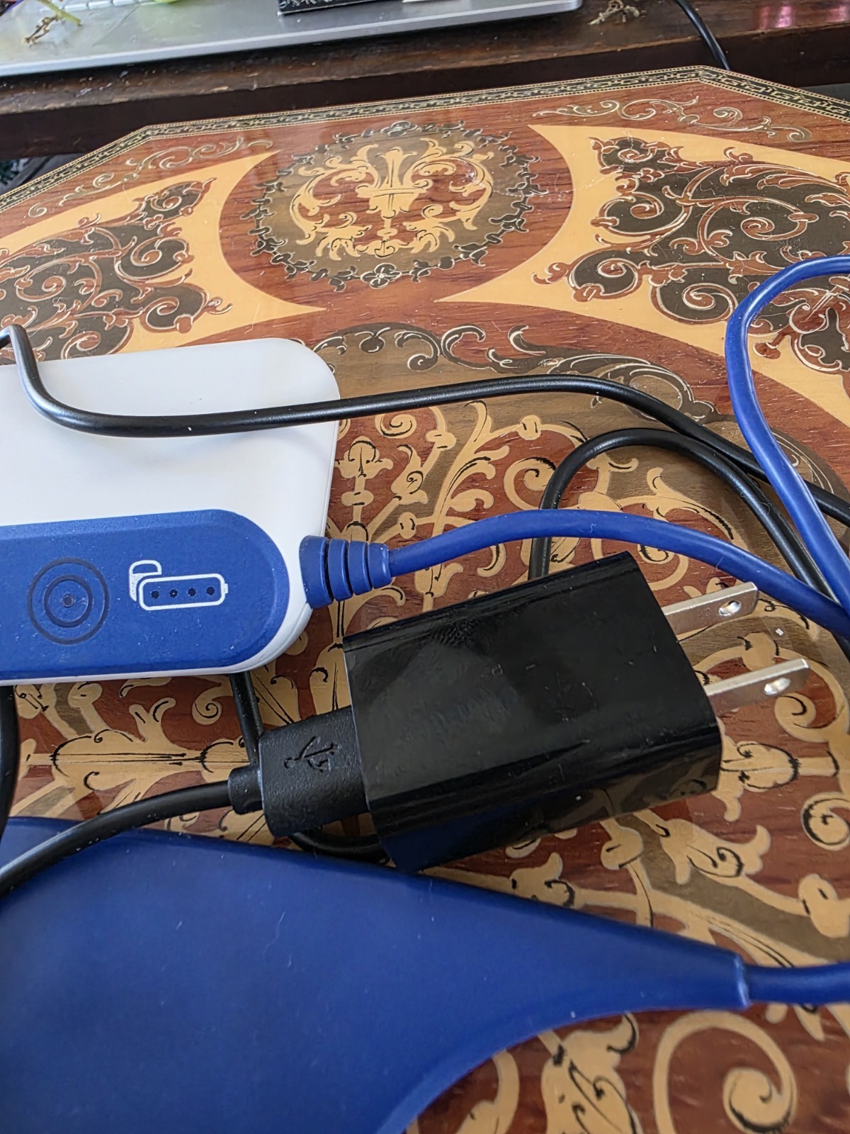 Nevro Spinal Cord Charger Model 2500 and Remote Control