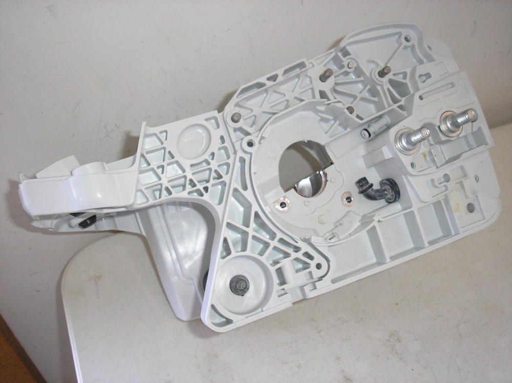 NEW GENUINE OEM STIHL MS391 CHAINSAW / CRANKCASE ENGINE HOUSING