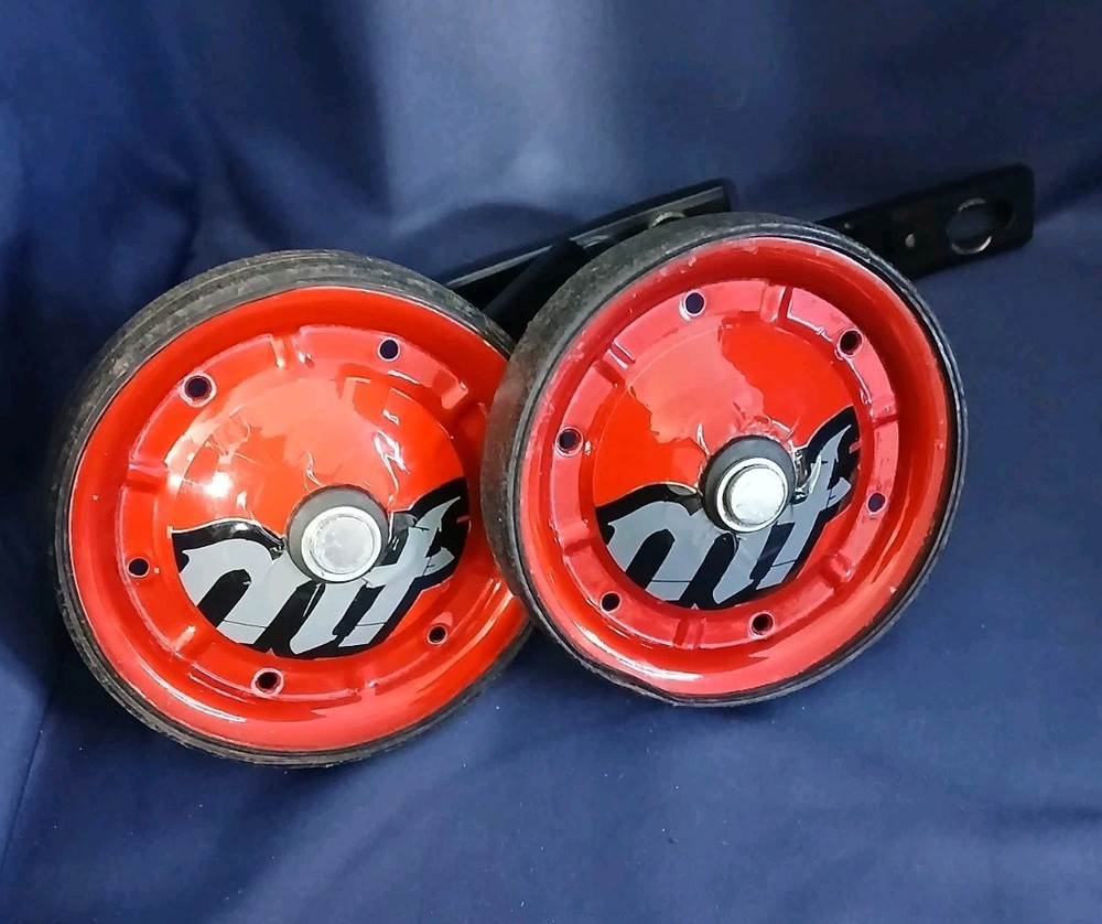 Boys Bicycle Training Wheels With Hardware