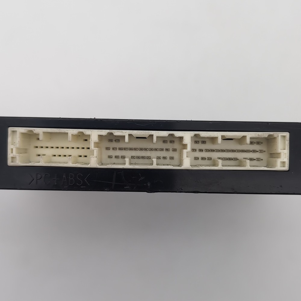 2016 2017 2018 TOYOTA PRIUS THEFT-LOCKING SECURITY CONTROL MODULE ECM ASSEMBLY