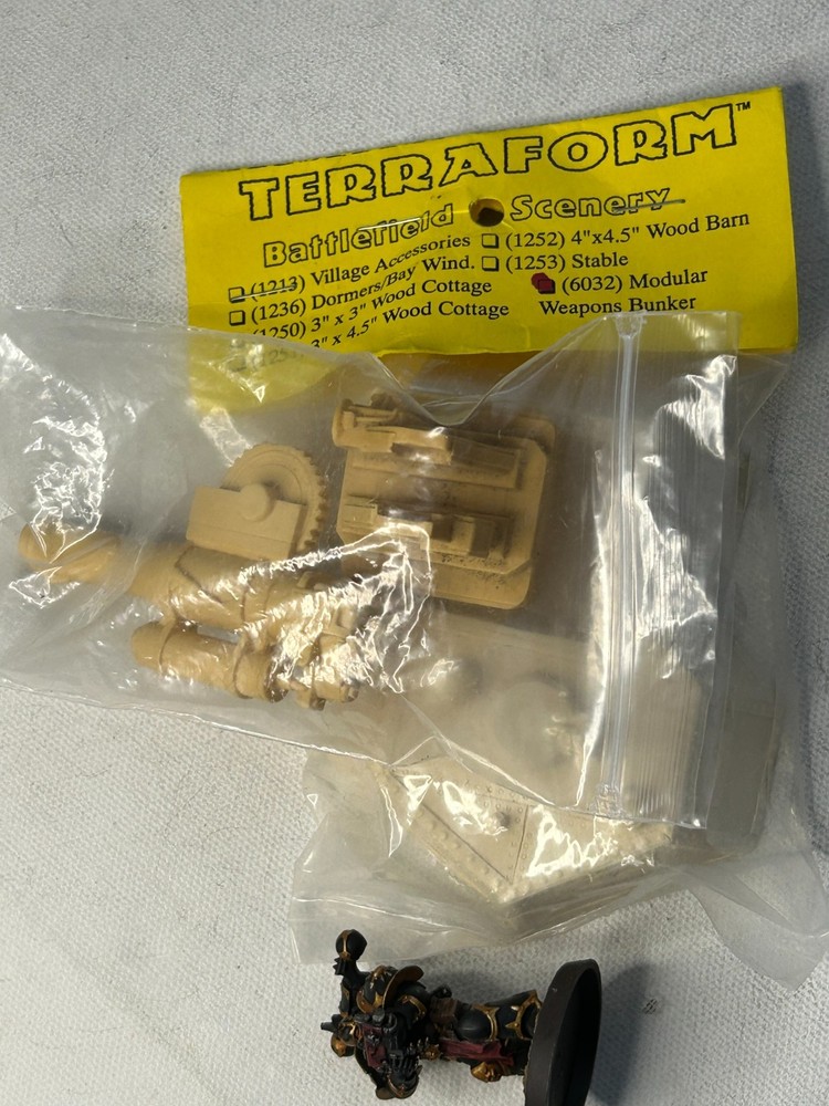 Warhammer 40K Modular Weapon Bunker Armorcast Scenery 28mm Scale NEW OOP