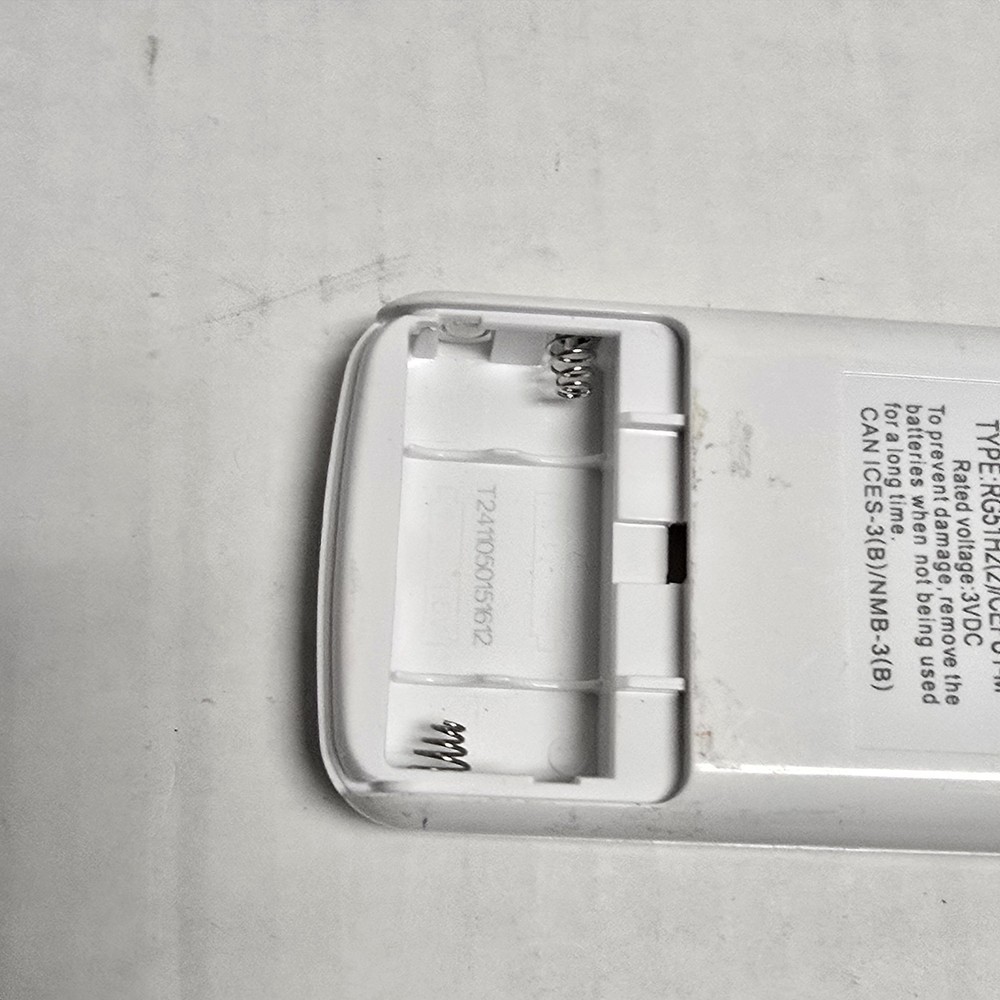 Vissani Replacement Remote Control DG11J1-99 - Missing Battery Cover
