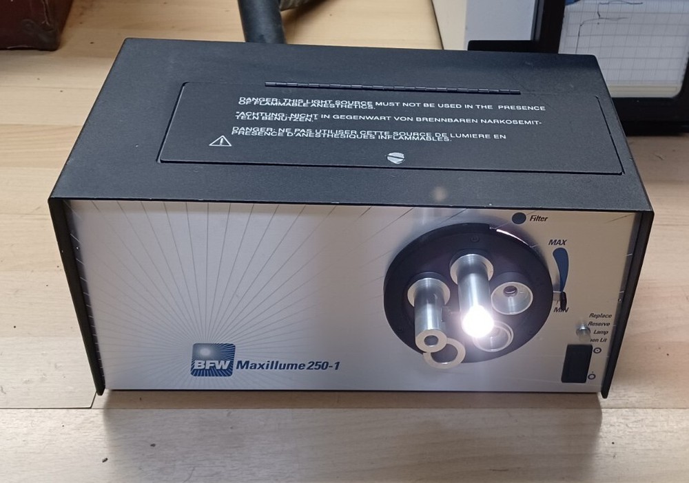 BFW maxillume 250-1 Fiber Optic Light Source Illuminator w/ Headband/Cable