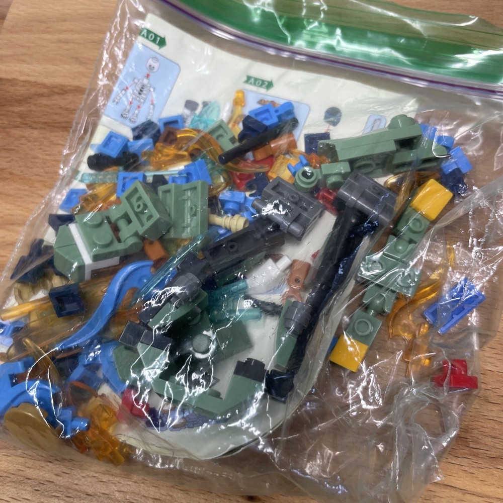 minifigure And Blocks Instruction Book