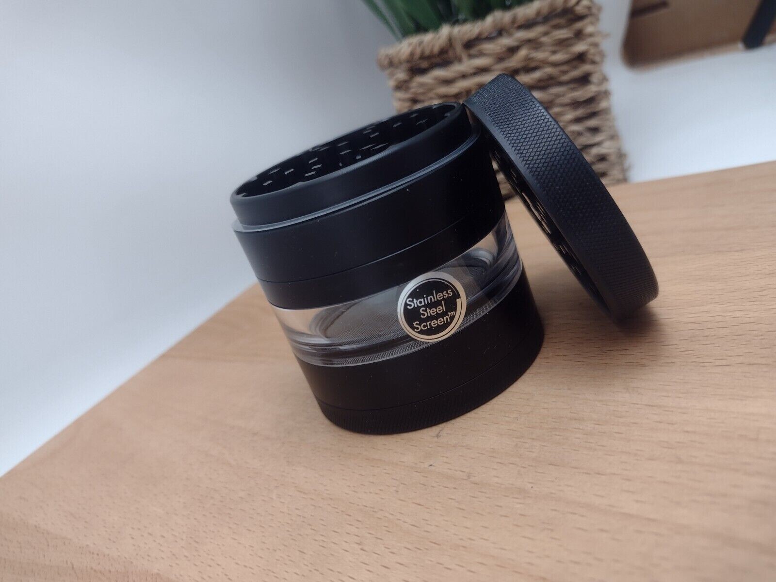 Kannastor - HERB Grinder Stainless Steel EZ Screen | 4pc | 2.5" | Black (GR555)