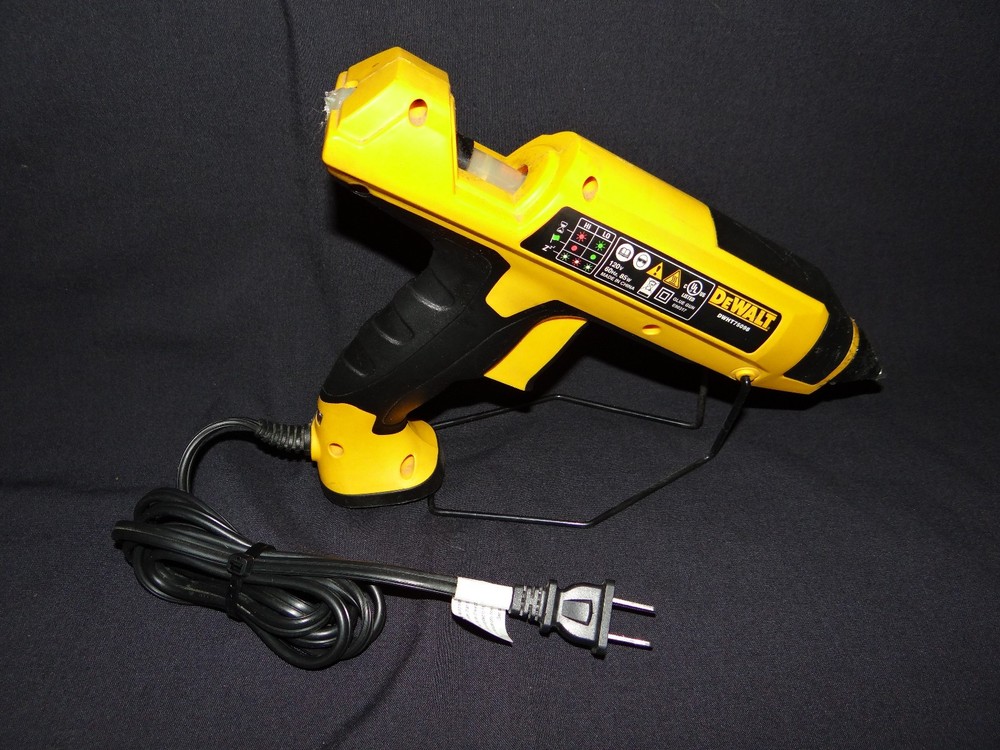 DeWalt Ceramic Glue Gun