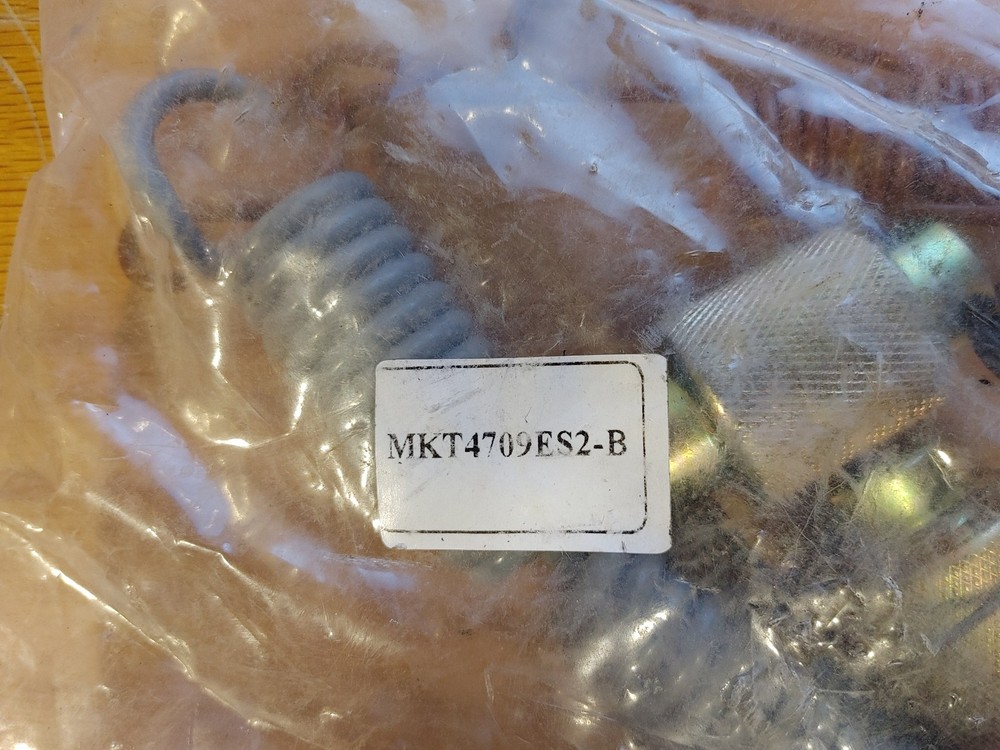 Brake Hardware MKT4709ES2B (R2DE2)
