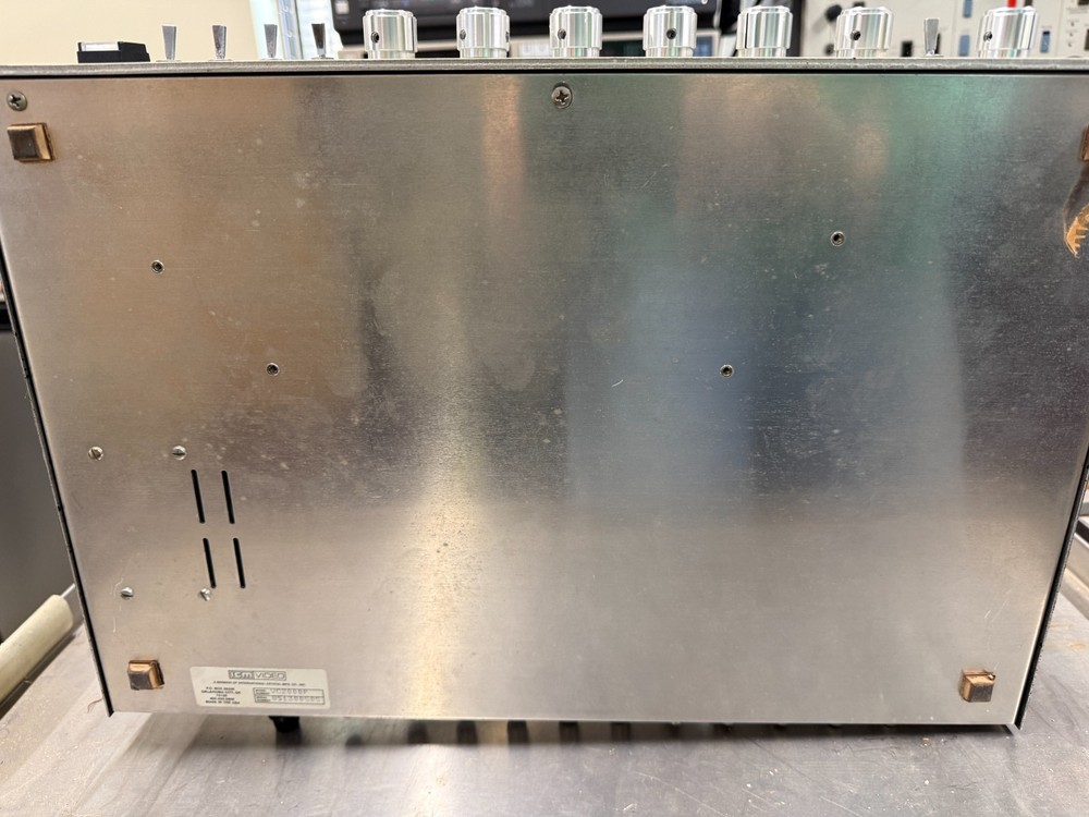 ICM VC2000P Video Corrector / Processing Amplifier — Powers On — With Manuals