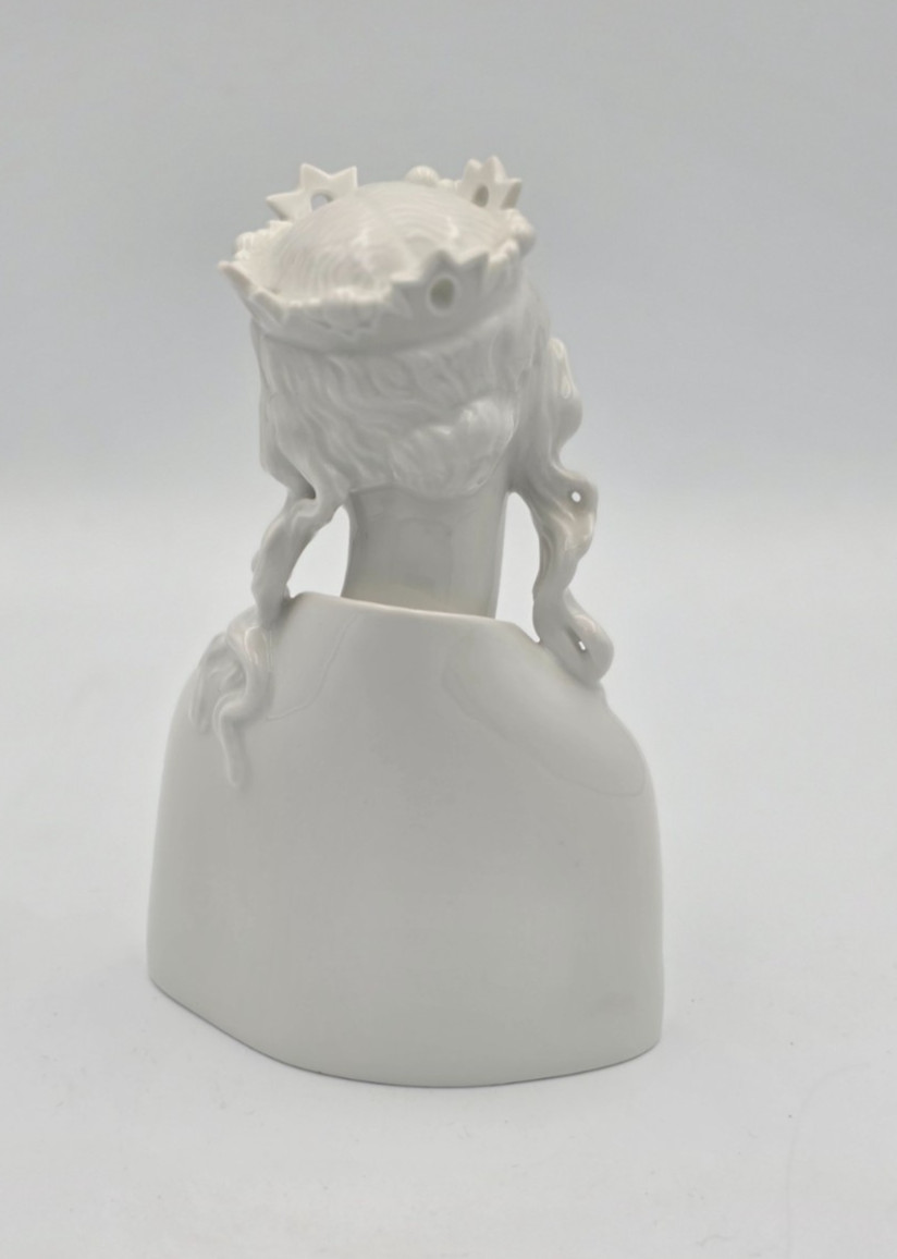 Signed Ida Schwetz-Lehmann Madonna Figurine Augarten Wien Porcelain Vienna 1933