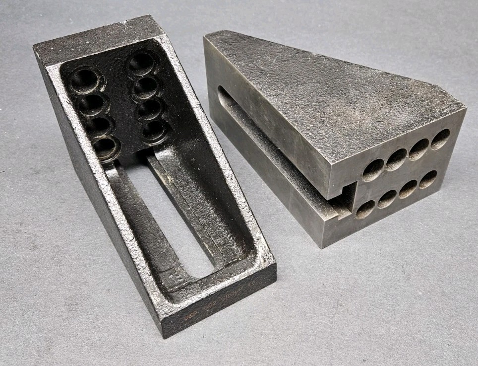 Pair 5½"x3⅝"x2⅝"  Right Angle Set Up Fixture Plates Slotted Machinist Inspection