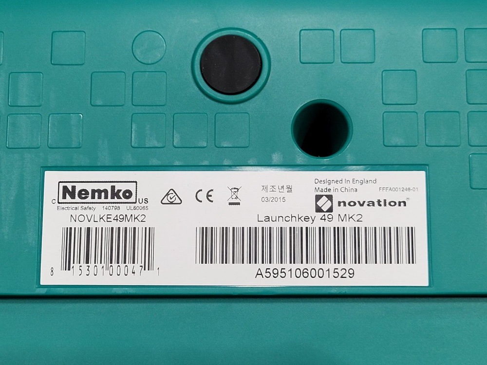 Novation Electronic LaunchKey 49MK2 49-Key Keyboard Controller Black-NOT WORKING