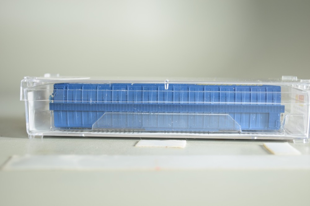 8403 Micro Trains 50' BOX car EELX EVANS DFB LOADS