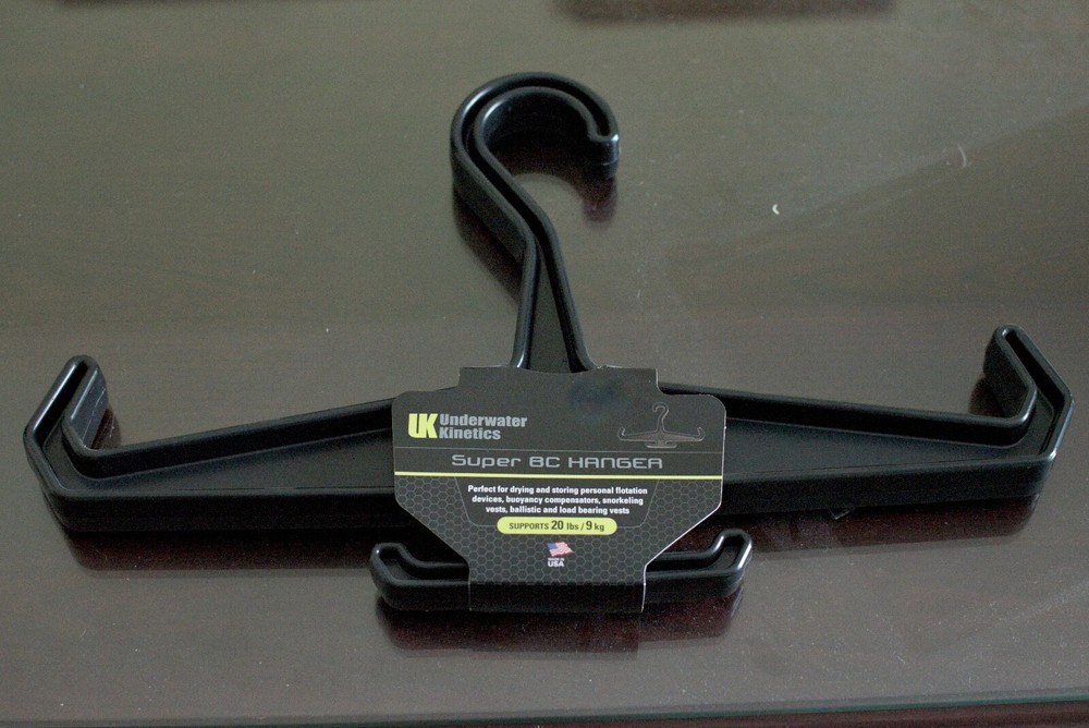 BC and Regulator Hanger Black Blue Yellow