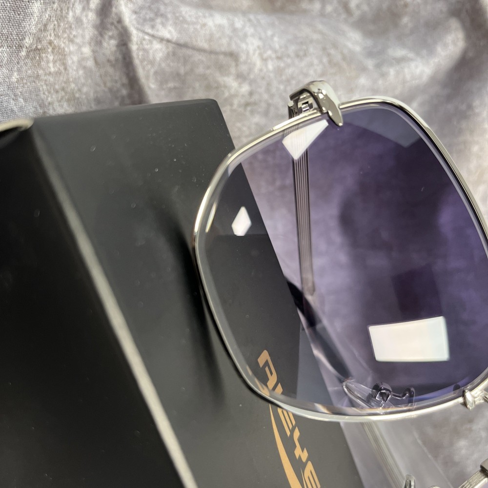 DESIGNINSPIRED Tony Stark EDITH SQUARE FRAME AVIATOR SUNGLASSES Silver Gradient