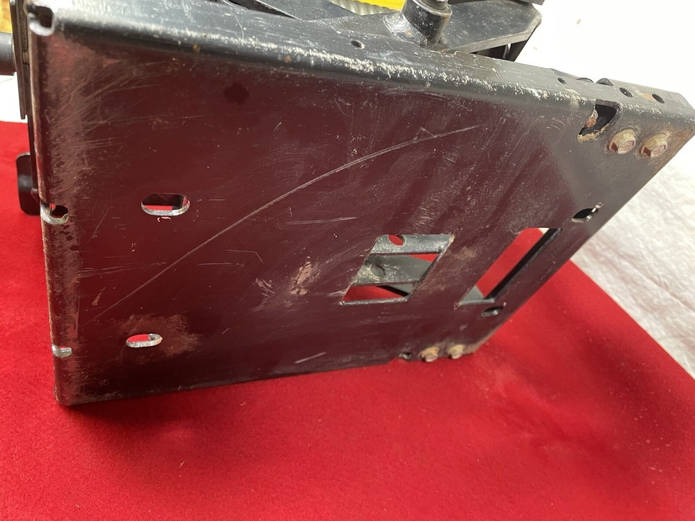 JOHN DEERE TRACTOR SEAT SUSPENSION SUPPORT ASSEMBLY LVA18773