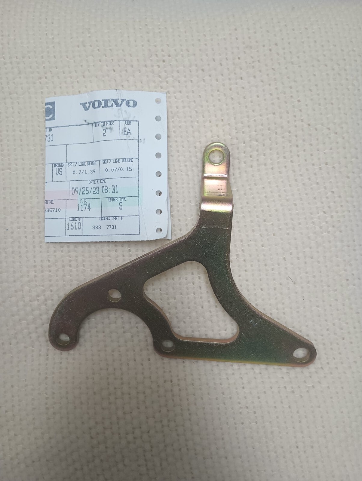VOLVO PENTA POWER STEERING BRACKET 3887731
