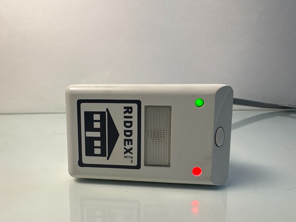 Riddex Plus Electronic Pest Repeller – Plug‑In Ultrasonic Device – Tested & Work