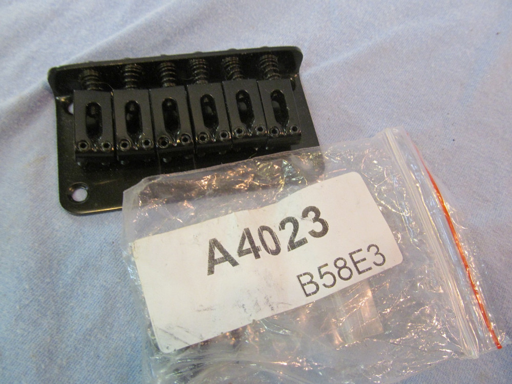 BLACK ANCHOR 6 STRING TAILPIECE