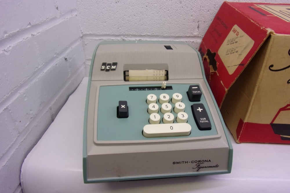 NEW Vintage Smith-Corona Figurematic electric adding machine.