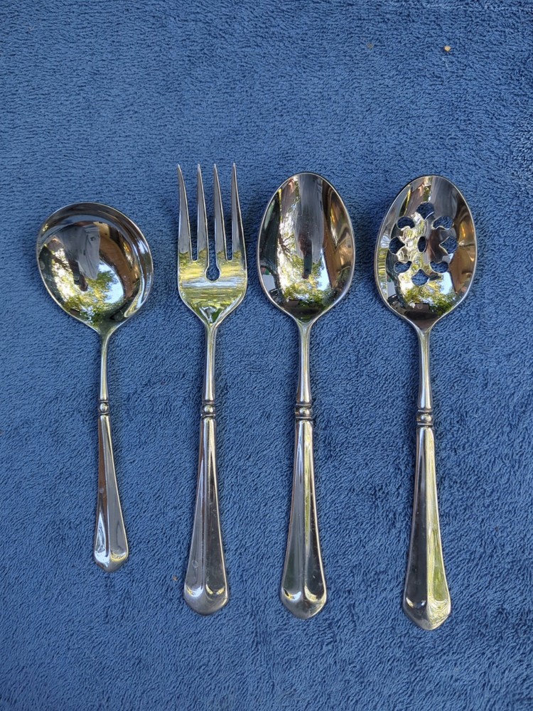 Mikasa 4 Piece Serving Set J1