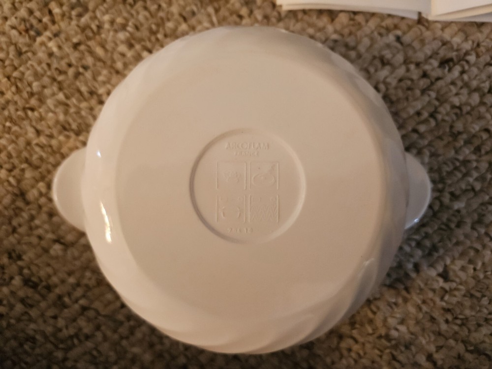 Arcoflam White Casserole Bowl Cookware
