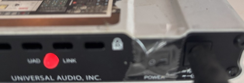 Universal Audio UAD-2 Satellite Quad Core Firewire