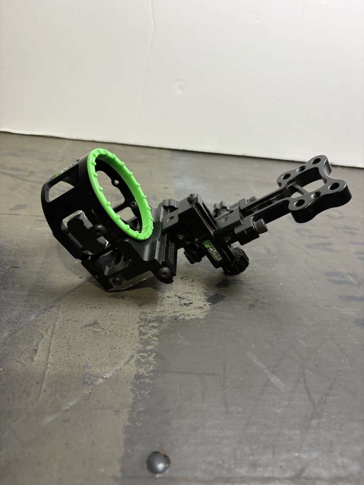 Fuse Vectrix PXT 5 Pin Bow Sight Micro Adjust Black RH
