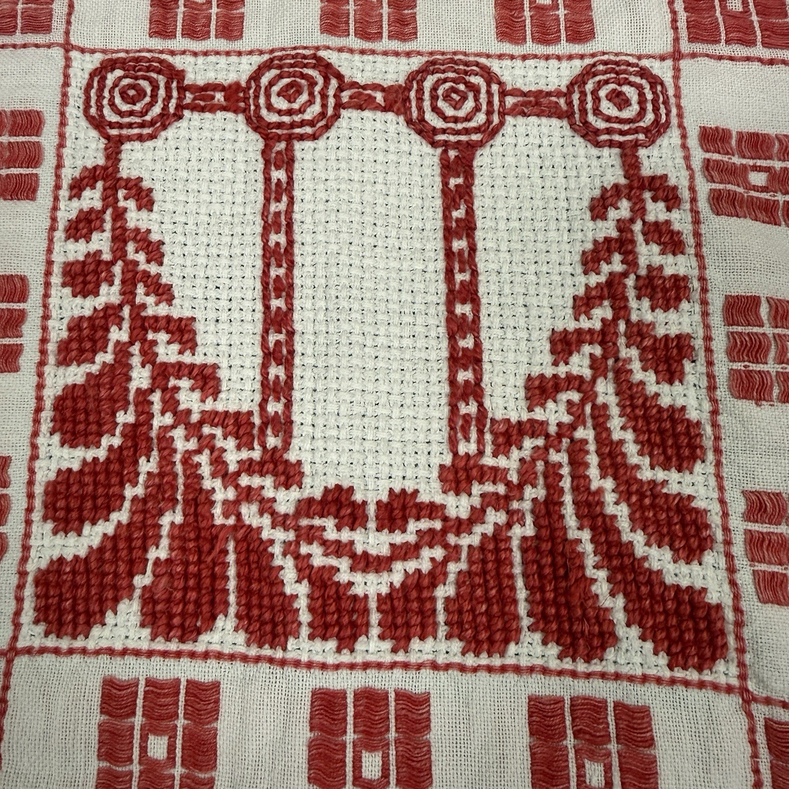 Beautiful Red & White Nouveau Pattern Woven Tablecloth 65X54 EUC French Country