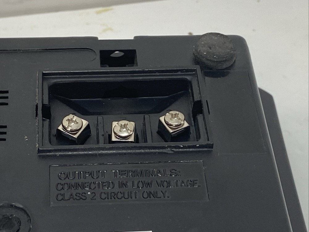 Centronics AR-500xl Programmable Antenna Rotator Controller Powers On