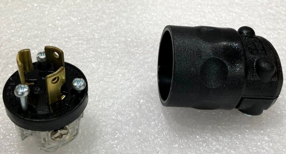 Levinton 2Pole, 3 Wire grounding plug locking 400-L5150 (Qty. 1)