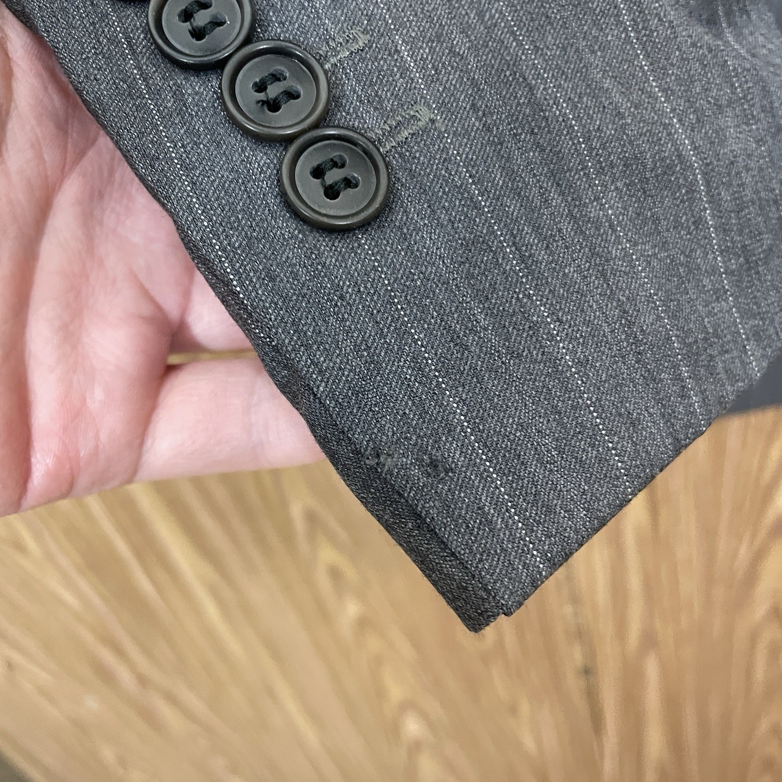 Lineage 2 Piece Suit Mens 44R 38x28 Gray Striped Wool Three Buttons Pants