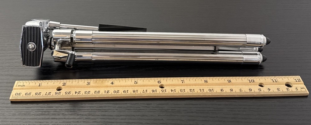 VINTAGE SUNSET CHROME CAMERA TRIPOD WITH TELESCOPING LEGS & SUNSET CASE