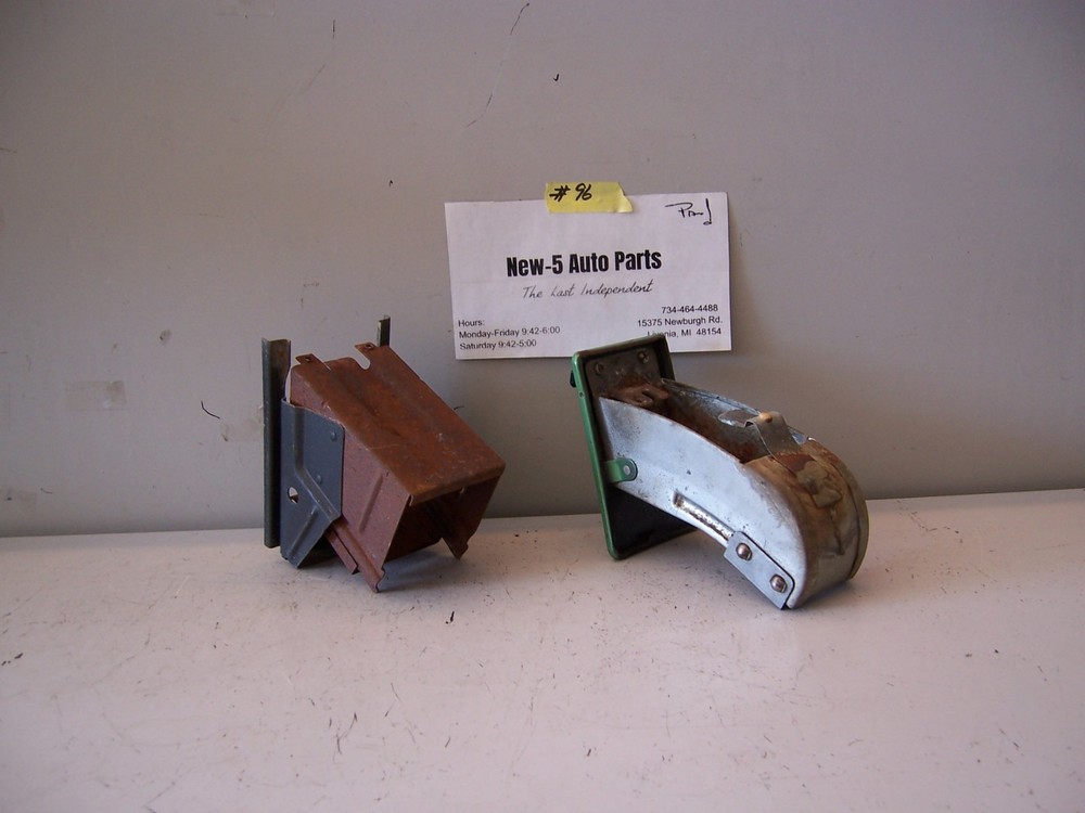 1967-1972 FORD PICKUPS ASHTRAY ASSEMBLY
