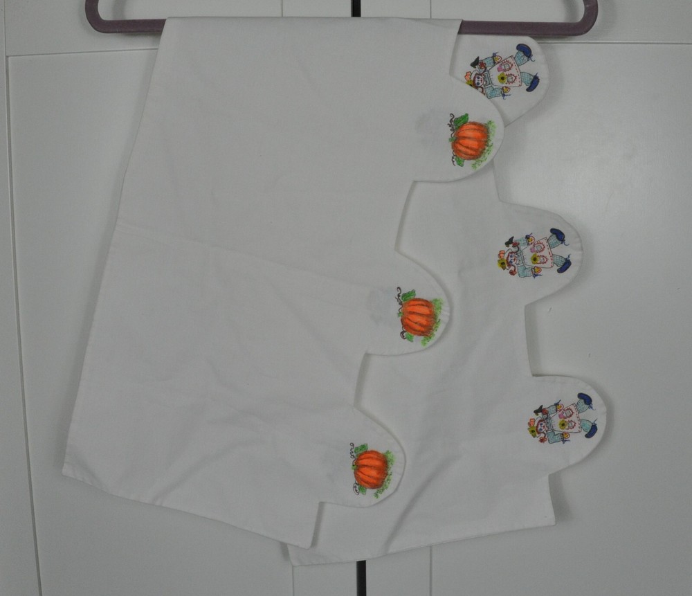 Fall Runners for table or mantle with scarecrows on squirrel pumpkin on reverse