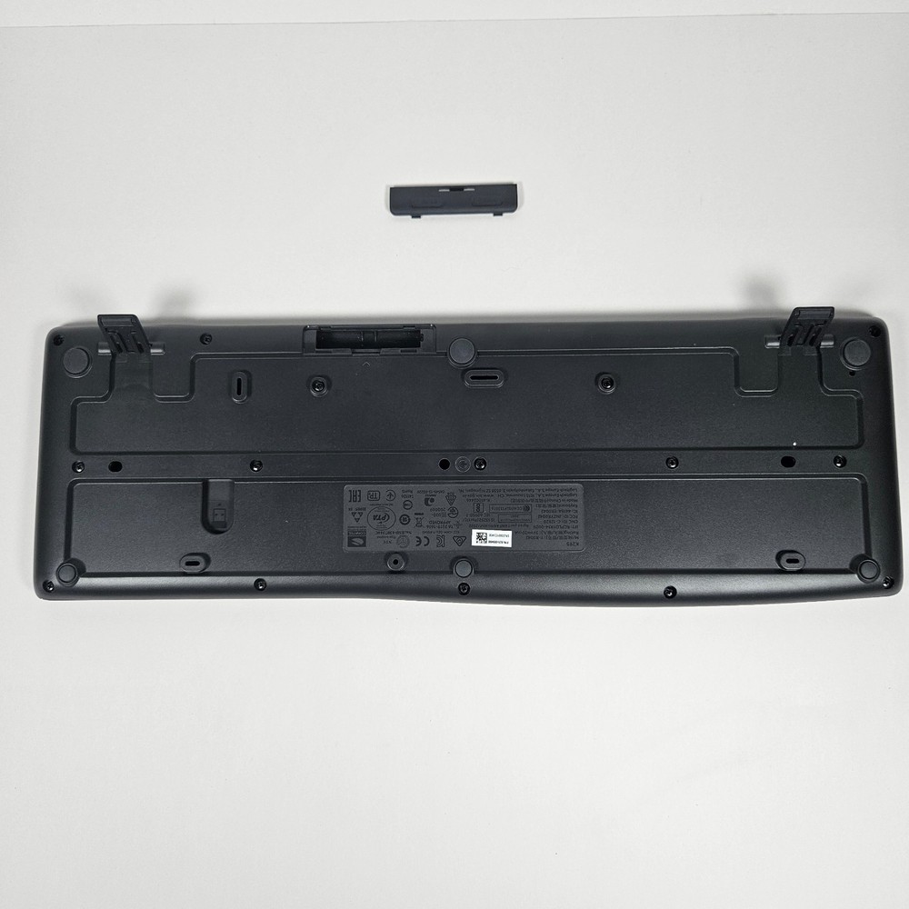 Logitech MK295 Wireless Keyboard w/ SilentTouch Technology