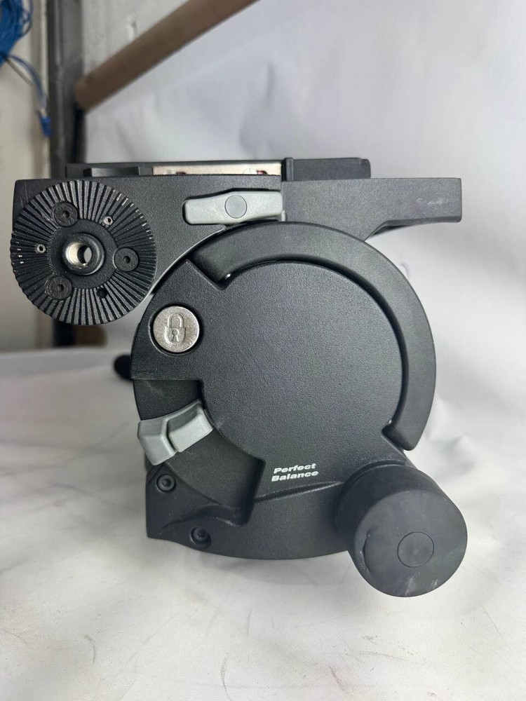 Fluid Head Vinten Vector 450 Good Condition