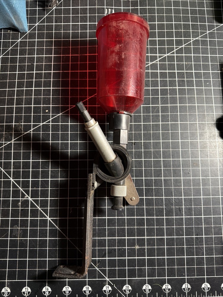 Lee Powder Dispenser used