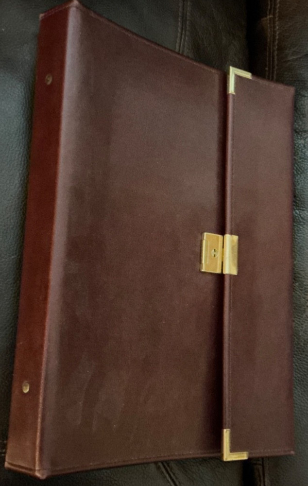 Profesional Trifold Notebook lockable with key