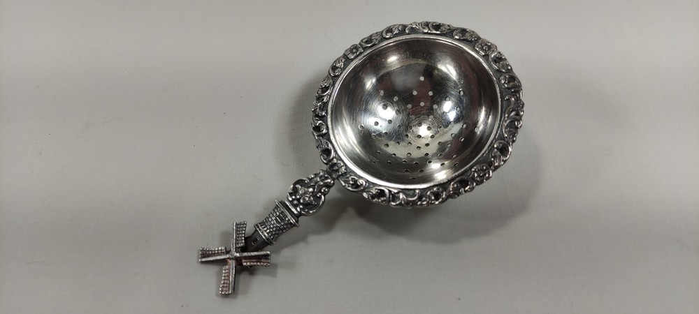 Vintage Dutch Silver Plated Windmill Over Cup Tea Strainer Rotating Sails HH 90