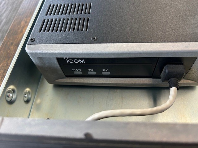 ICOM IC-FR5000 repeater used.