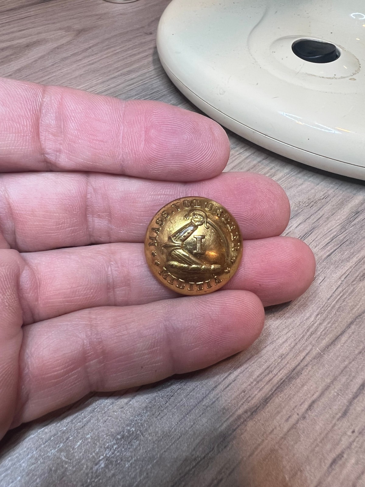 Late Civil War Massachusetts Volunteer Militia Infantry I Coat Button