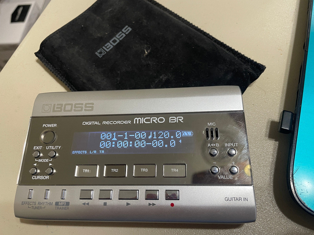 Boss Micro BR 4-track Digital Pocket Recorder MicroBR Multitrack