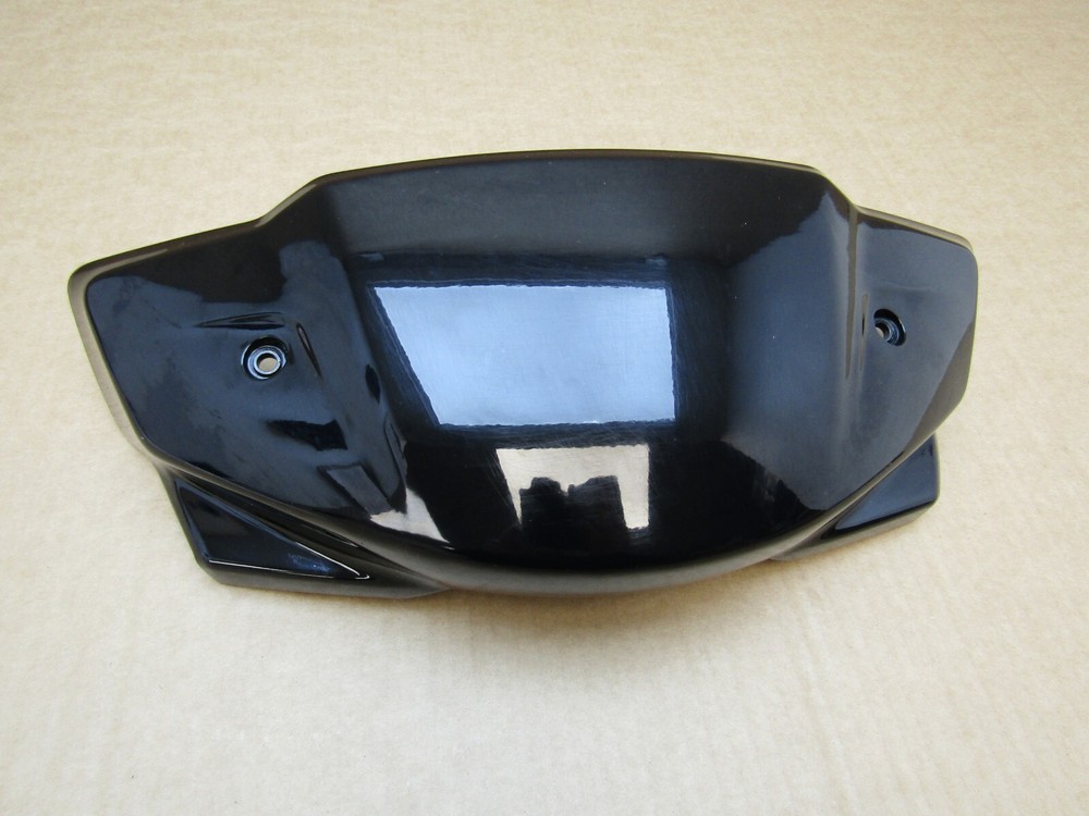 Piaggio 1 2022 fly screen (13479)