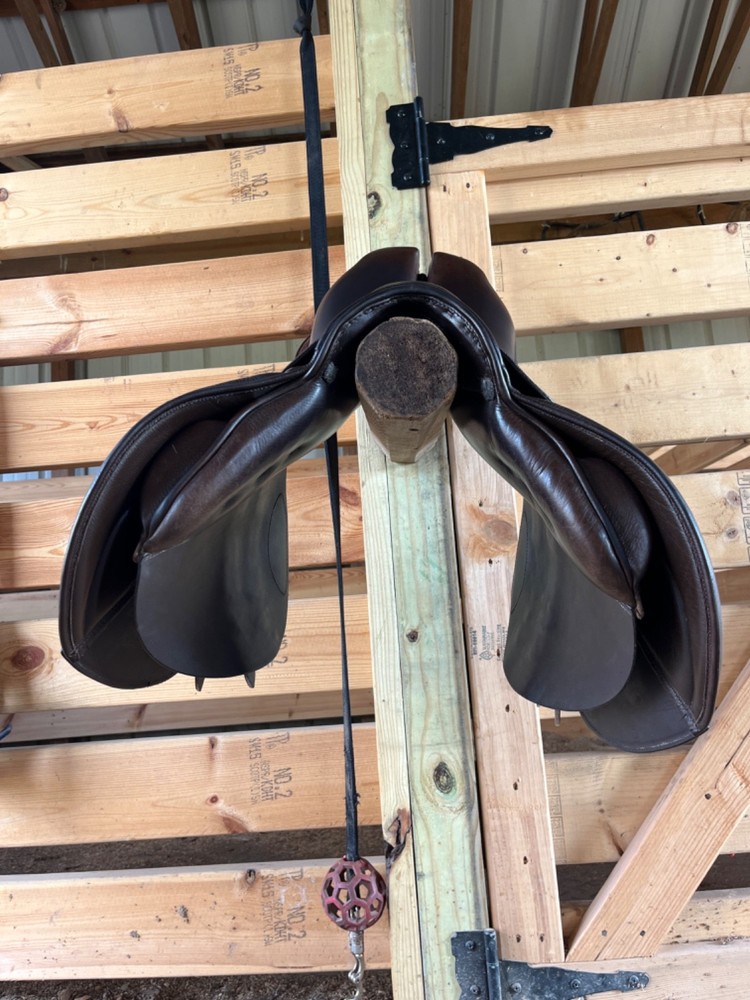 Stübben Genesis Split Tree English Jumping Saddle