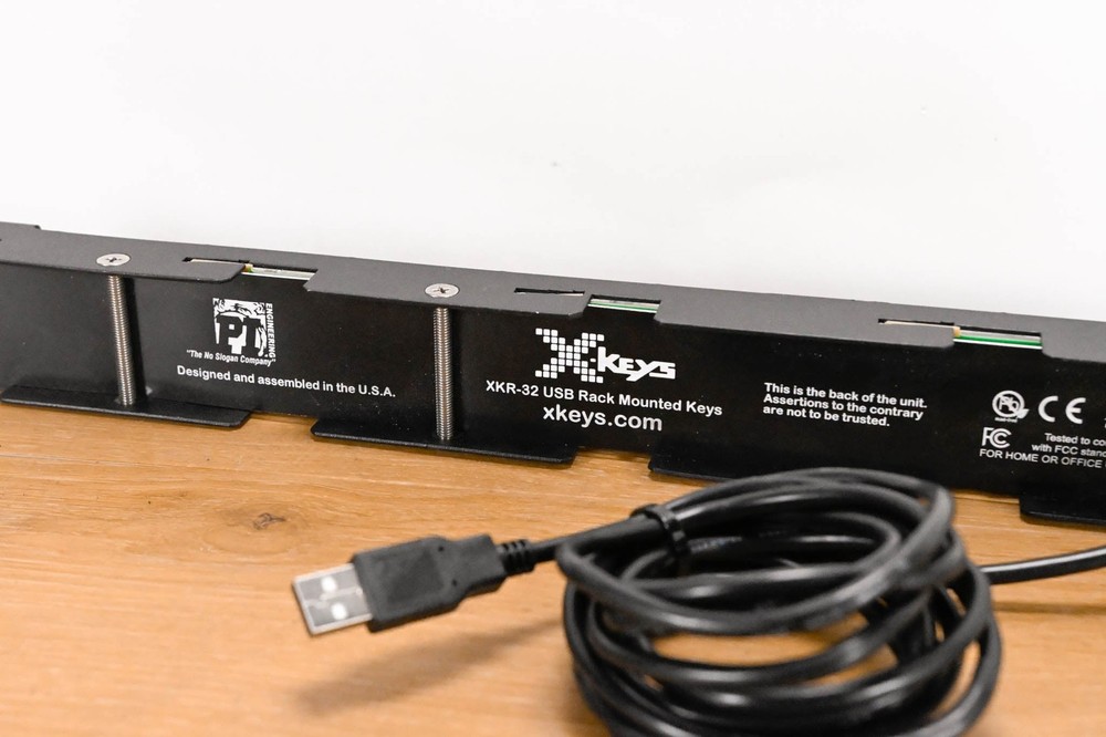 X-keys XKR-32 32-Key Programmable USB Rackmount Control Panel CG01NC3