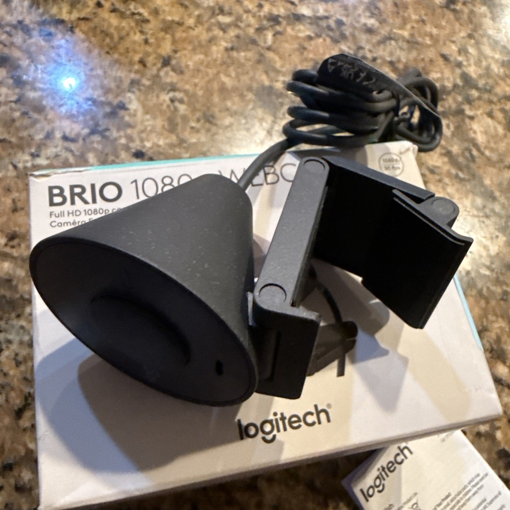 Logitech Brio 1080p Webcam - Auto Light Correction Privacy Shutter with