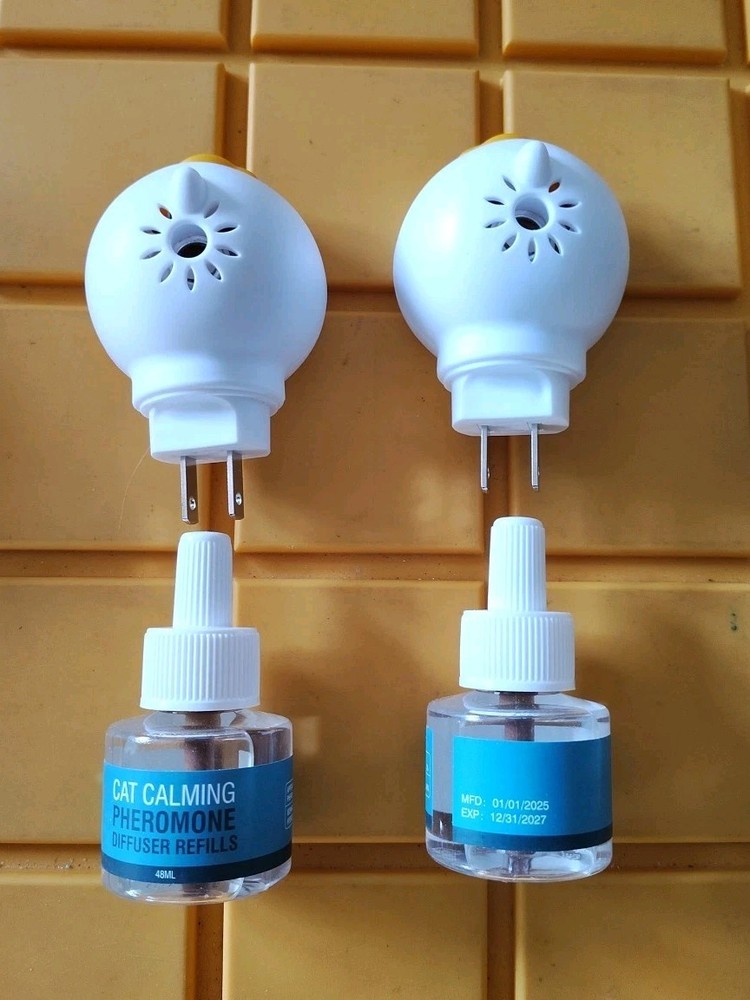 Cat Pheromones Calming Diffuser 2 Pack Pheromone Diffusers Refill & Plug In X2