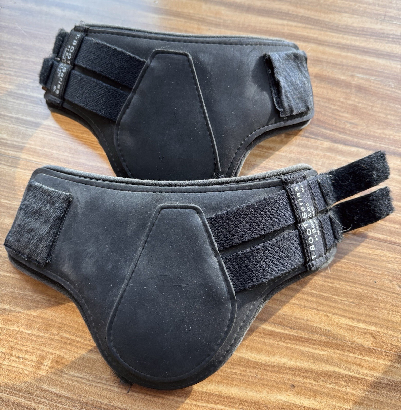 Equifit T-boot Rear Fetlock M/L Horse Good Used Condition