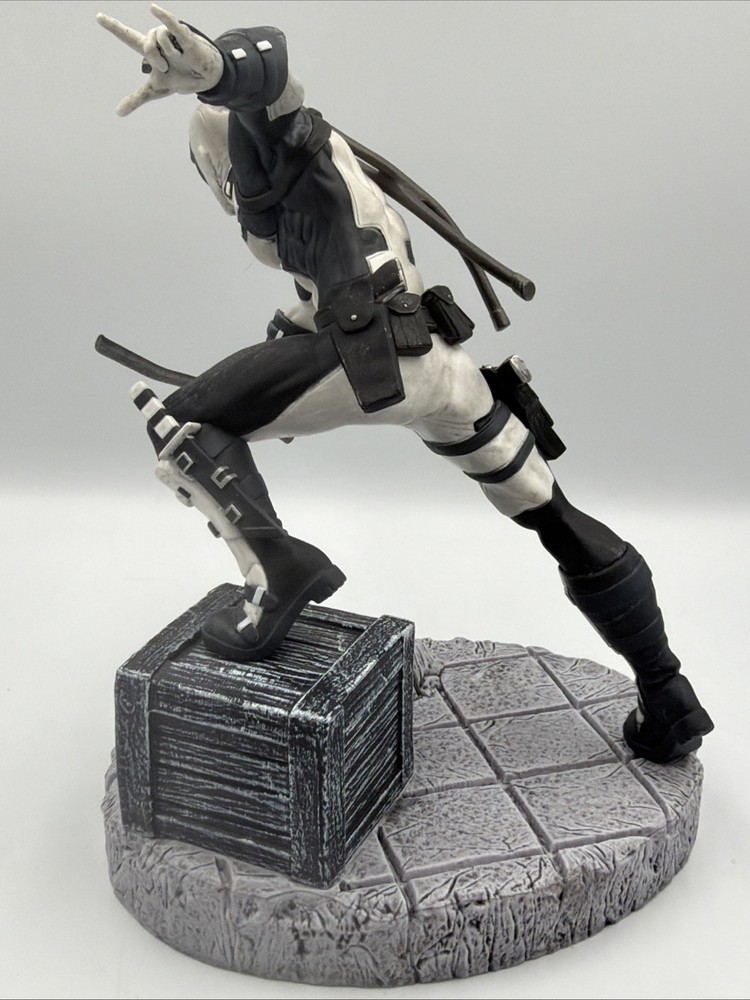 Marvel Deadpool X-Force Alter Ego Statue Figure Black NO KEYCHAIN